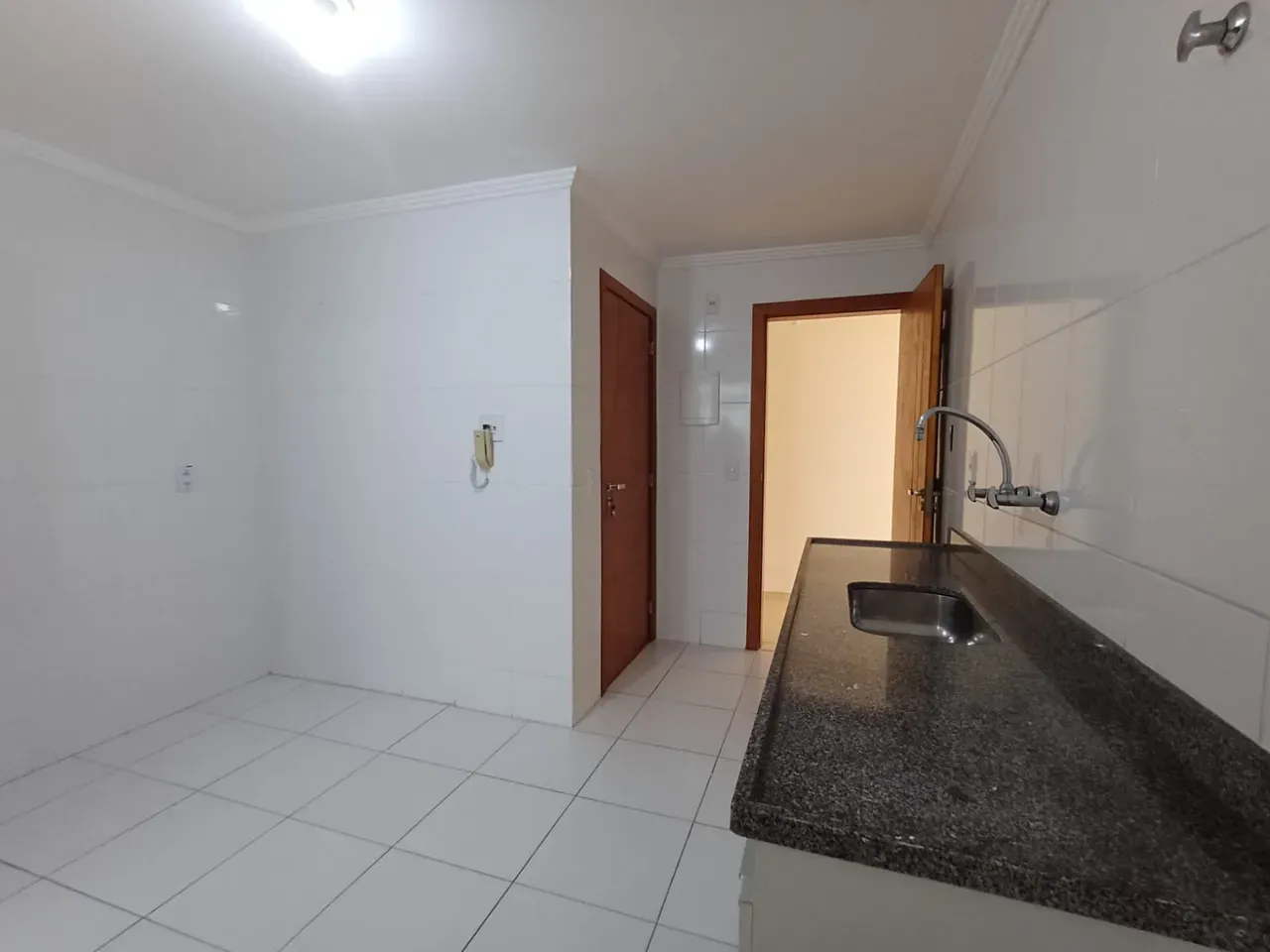 2-bedroom apartment, 1 with its own bathroom, 98 m² — photo 5
