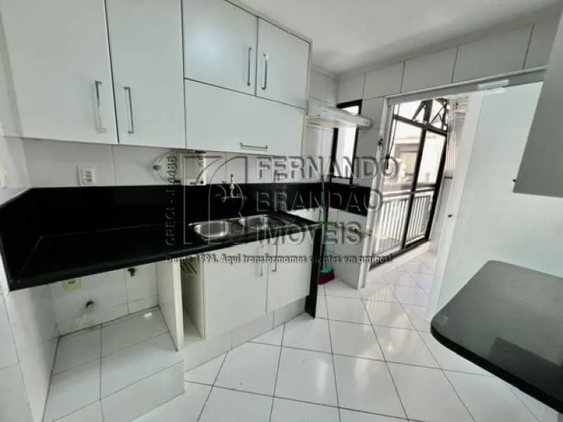 3-bedroom apartment with balcony grill and fitted details — photo 20