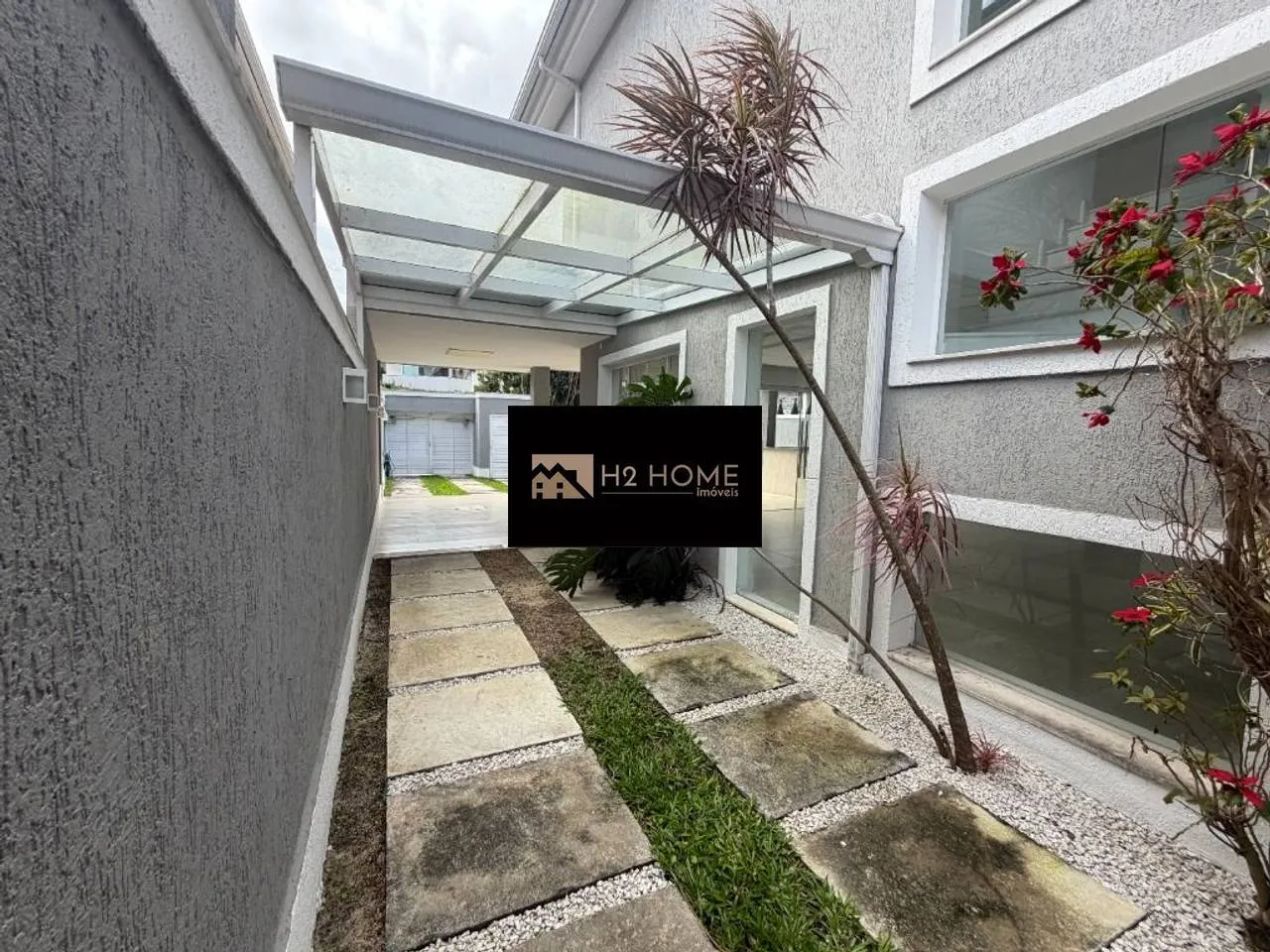 290 m² house with 4 bedrooms and 4 parking spots — photo 20
