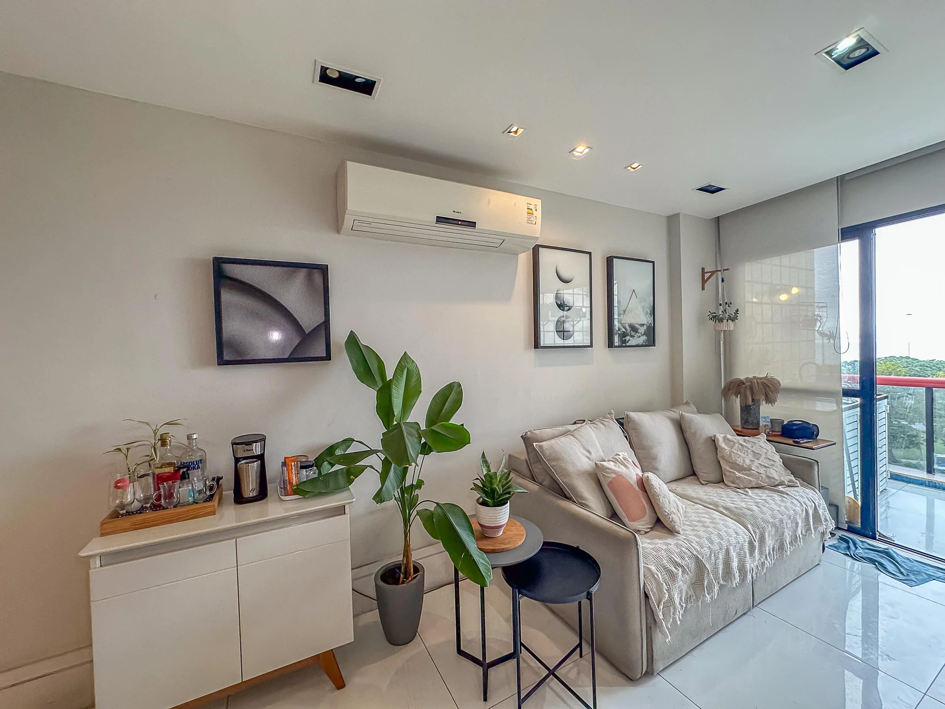 Furnished 2-bedroom apartment with 2 bathrooms — photo 42