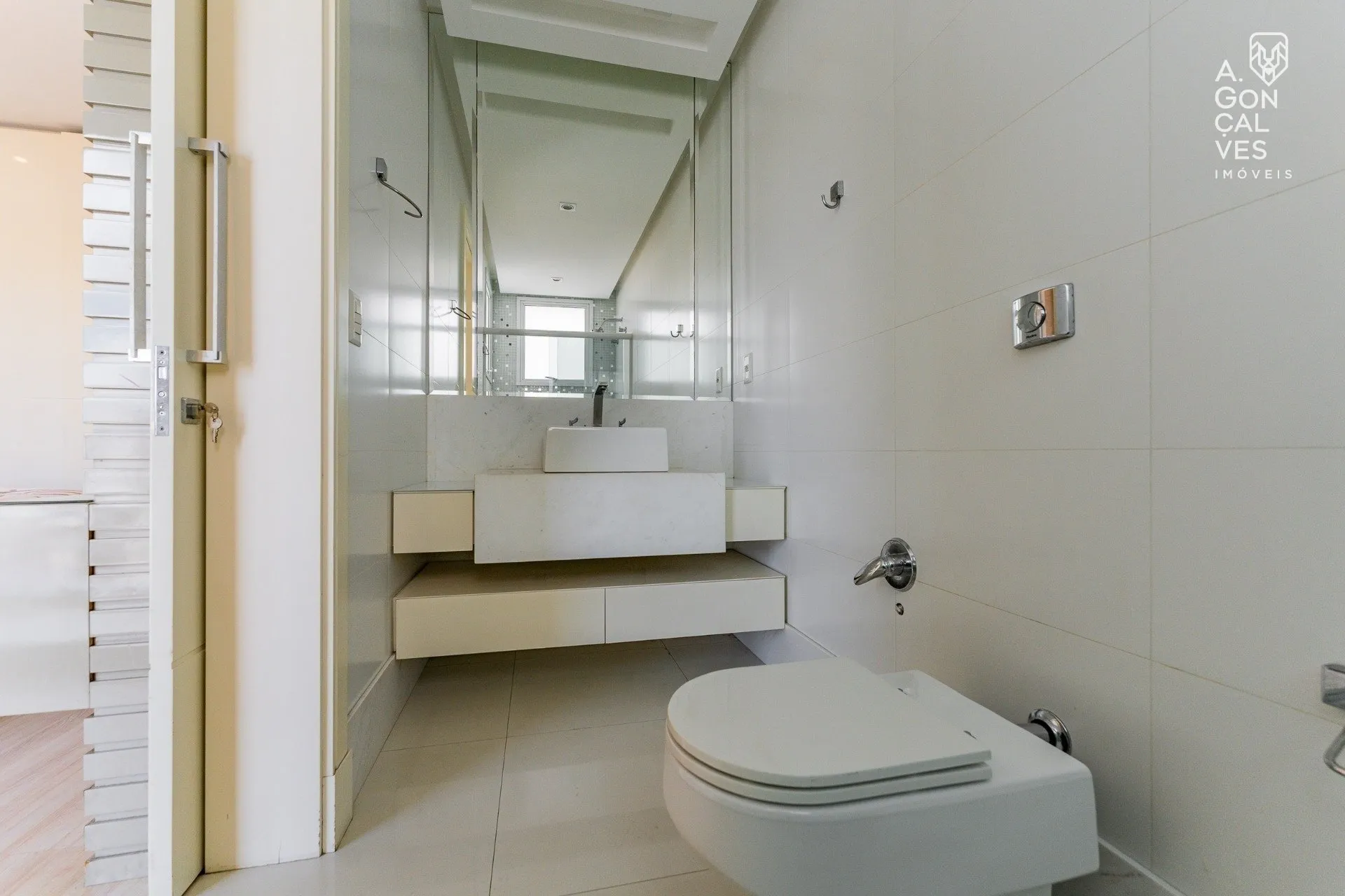 Furnished house with open-plan kitchen and 3 suites — photo 30