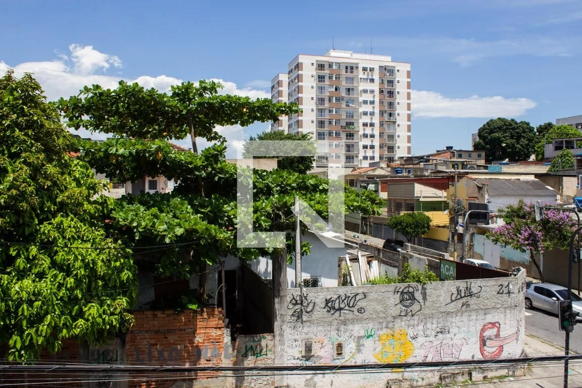 3-bedroom apartment with balcony and private outdoor space — photo 13
