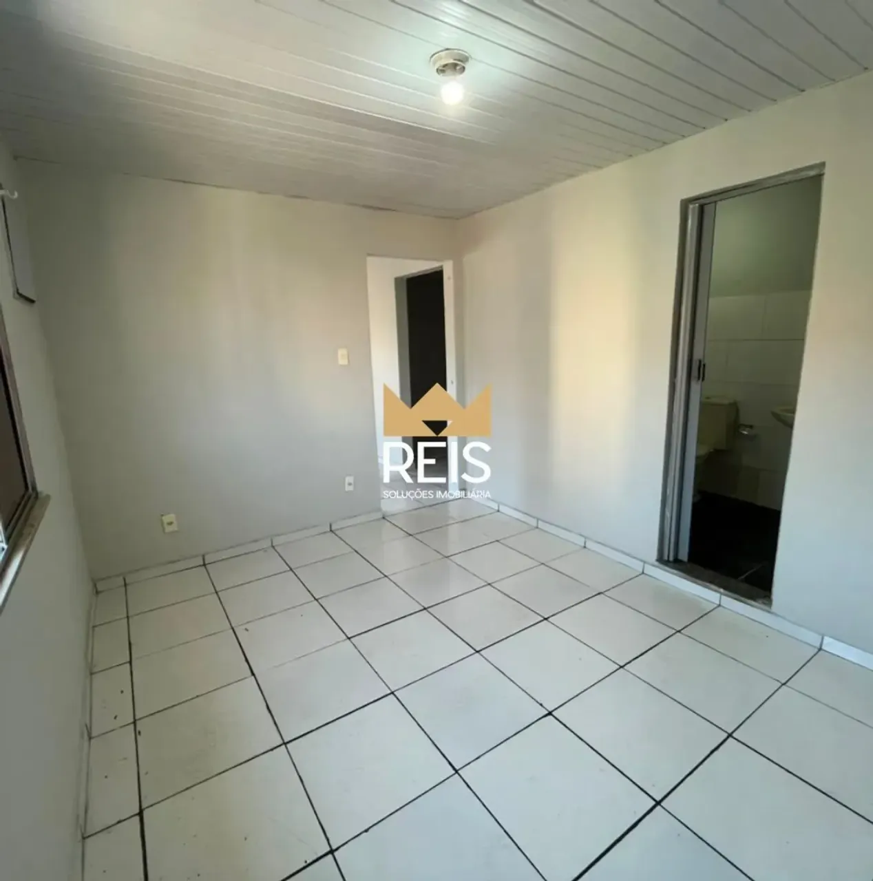Unfurnished house with a separate kitchen and 1 bedroom — photo 3