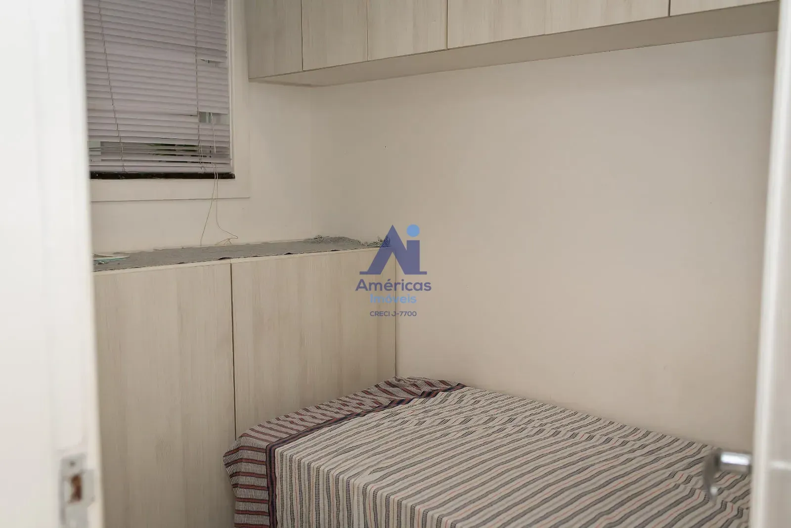 Unfurnished house with 4 bedrooms and 5 bathrooms — photo 46