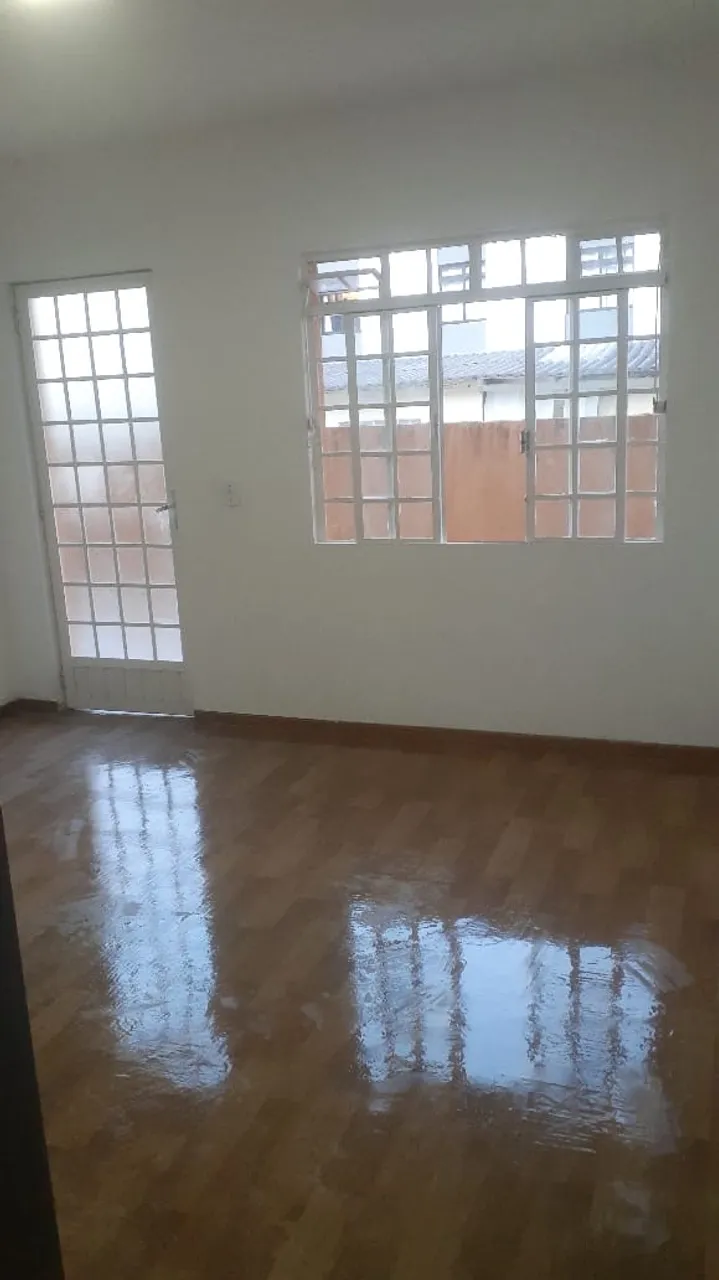 Two-story house for rent with 4 bedrooms and 1 parking spot — photo 7