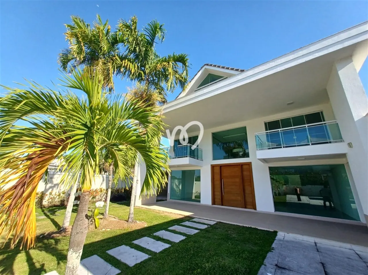 900 m² house with 5 bedrooms and 5 parking spaces — photo 3