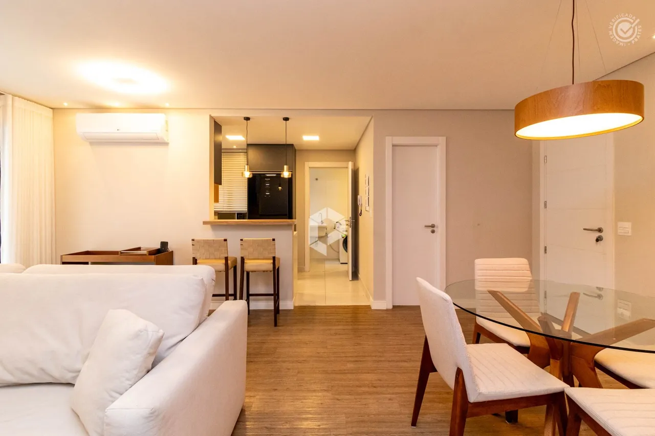 Furnished apartment with 3 bedrooms and 4 bathrooms — photo 4