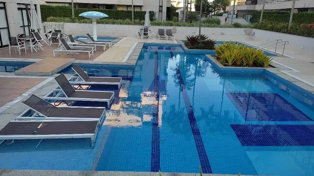 4-bedroom 178 m² apartment with 2 parking spots and balcony — photo 10