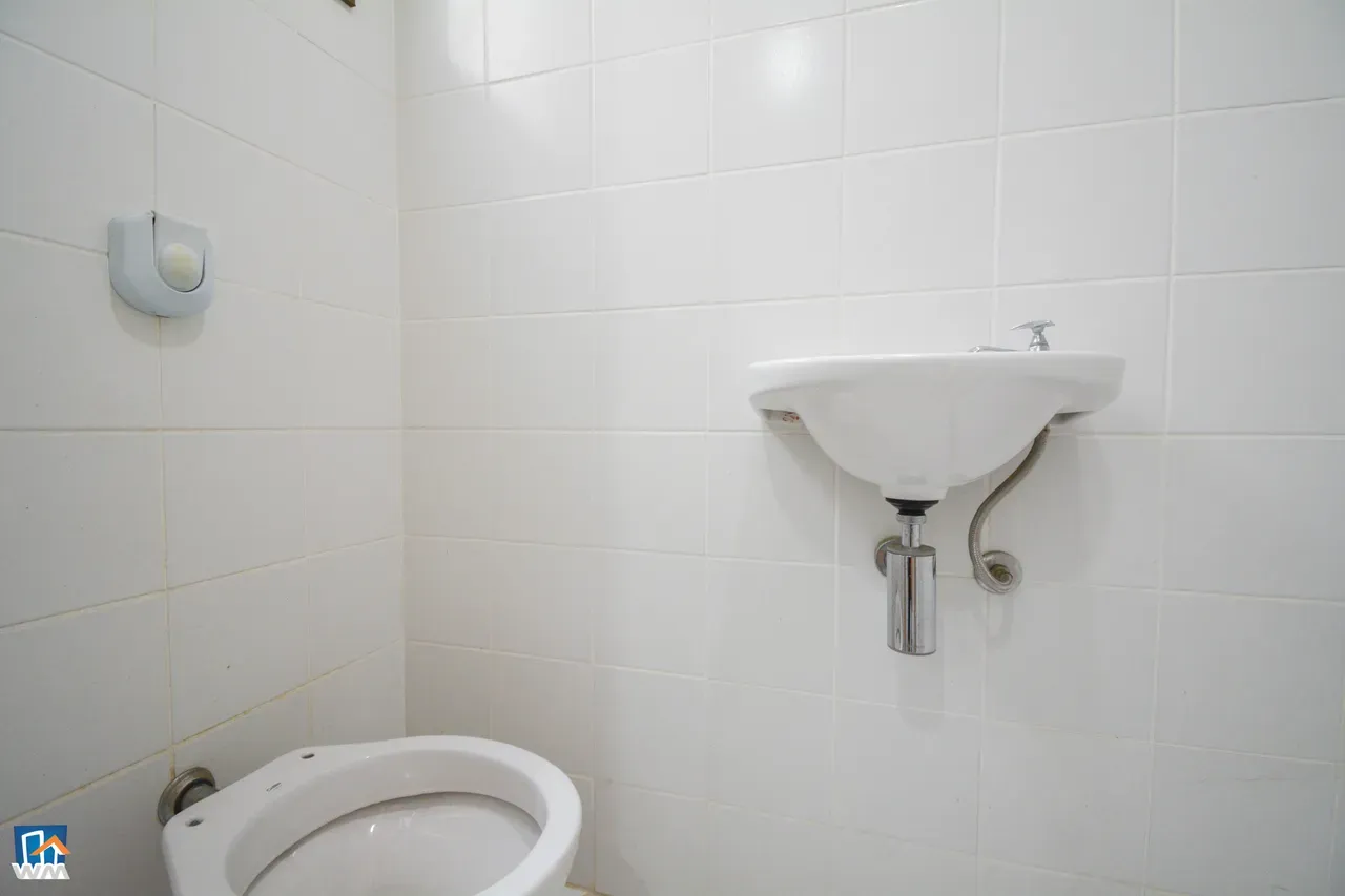 2-bedroom apartment with a washing machine — photo 15
