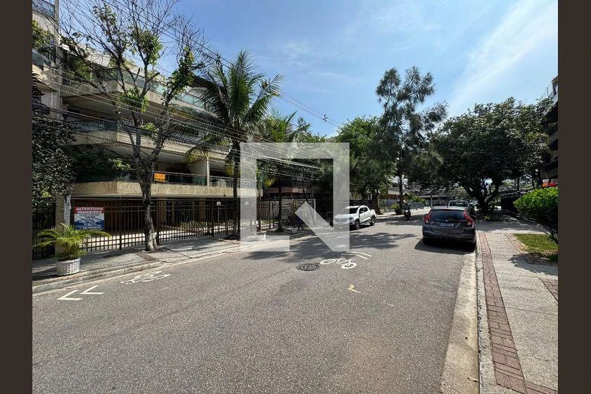 4-bedroom apartment with a balcony and 180 m² — photo 48