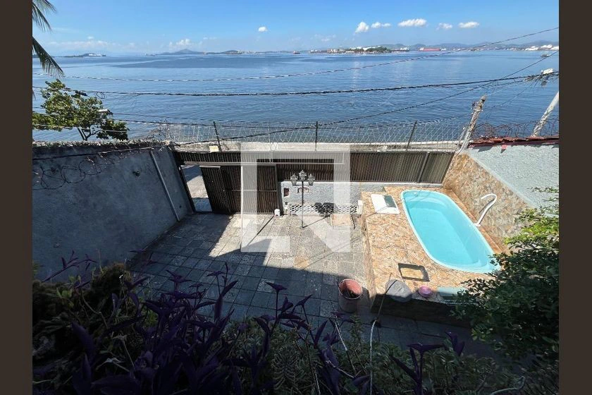 Rental house with 4 bedrooms and 600 m²
