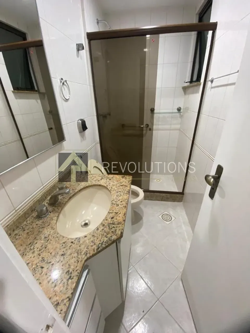 Furnished apartment with 2 bedrooms and 3 bathrooms — photo 9