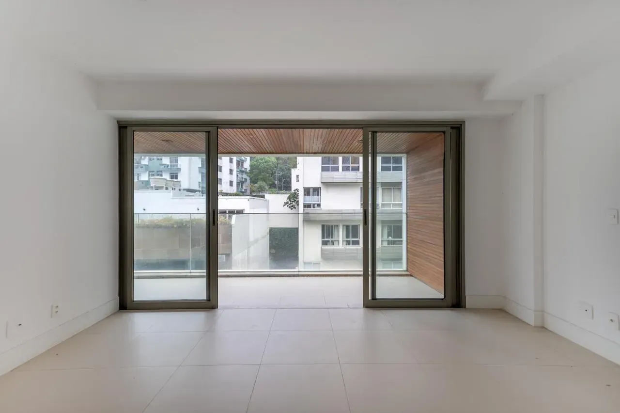 Duplex penthouse with 230 m², 3 bedrooms, 2 bathrooms — photo 29