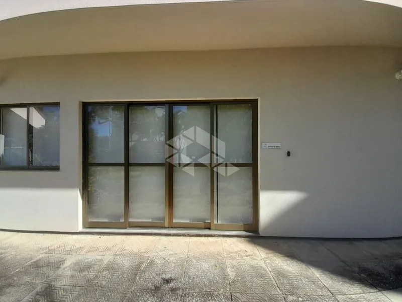 Glass-enclosed balcony in a 2-bedroom apartment, 72 m² — photo 28