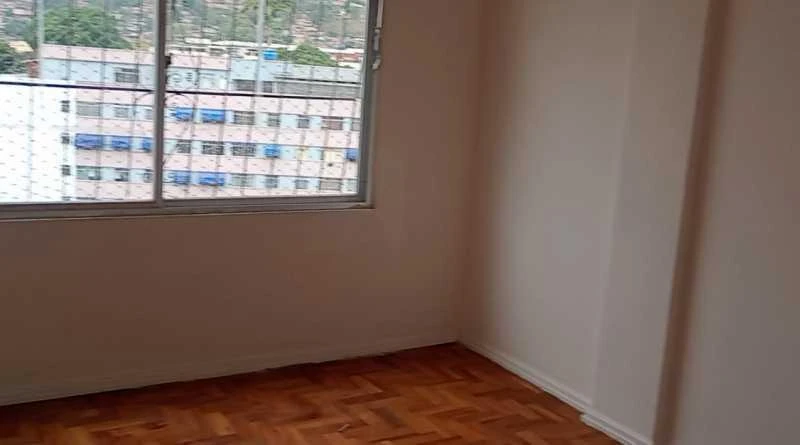 Unfurnished apartment with 3 bedrooms and 2 bathrooms — photo 7