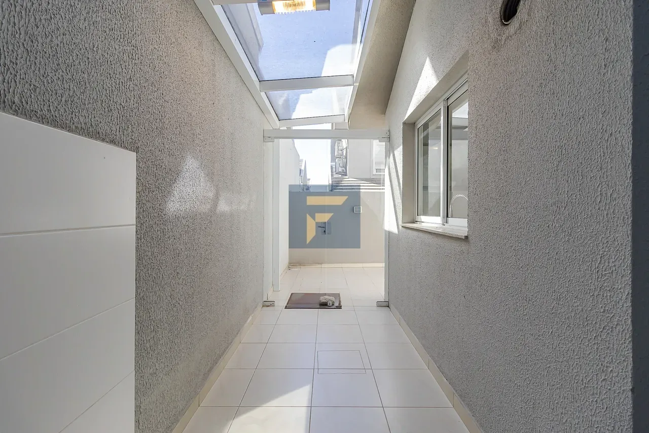Furnished 140 m² house with 4 bedrooms and open-plan kitchen — photo 18