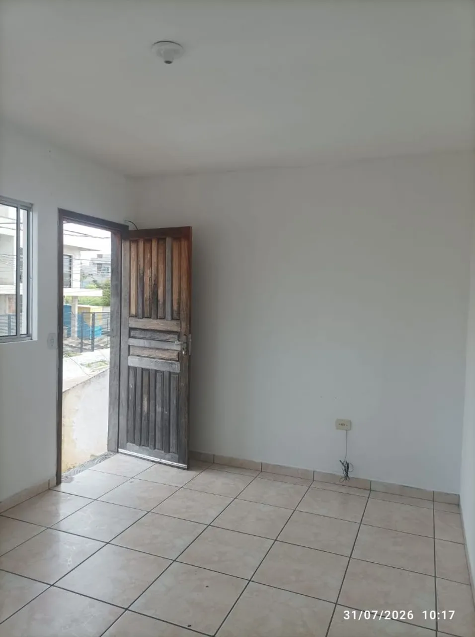 2-bedroom house with glass shower enclosure, no parking — photo 14