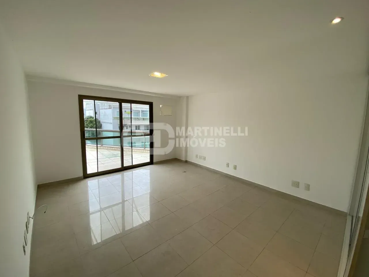 Unfurnished apartment with 3 bedrooms and 5 bathrooms — photo 3