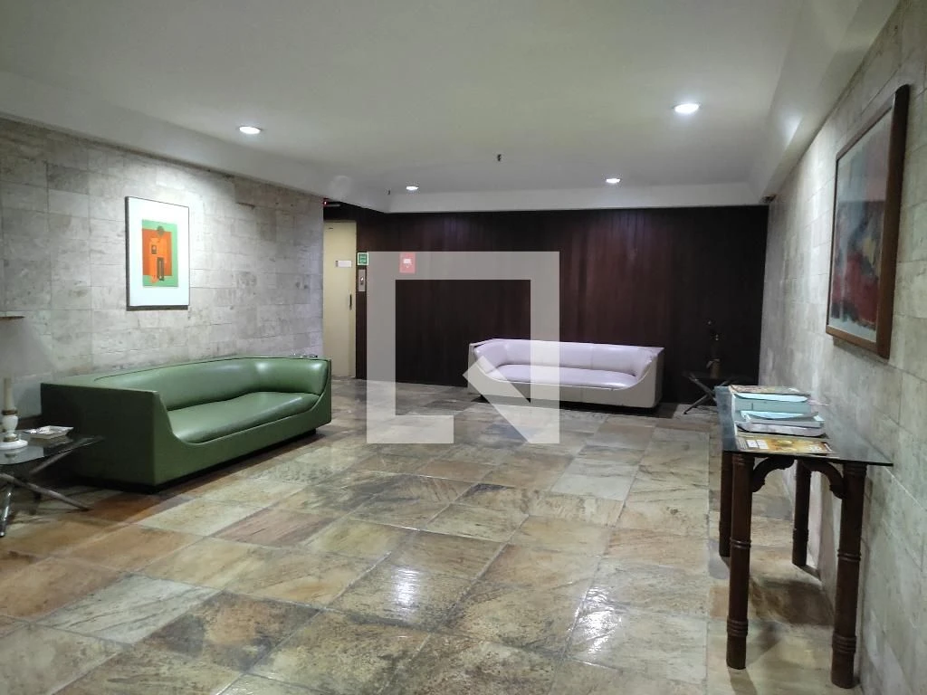 1-bedroom apartment with enclosed kitchen and balcony — photo 10