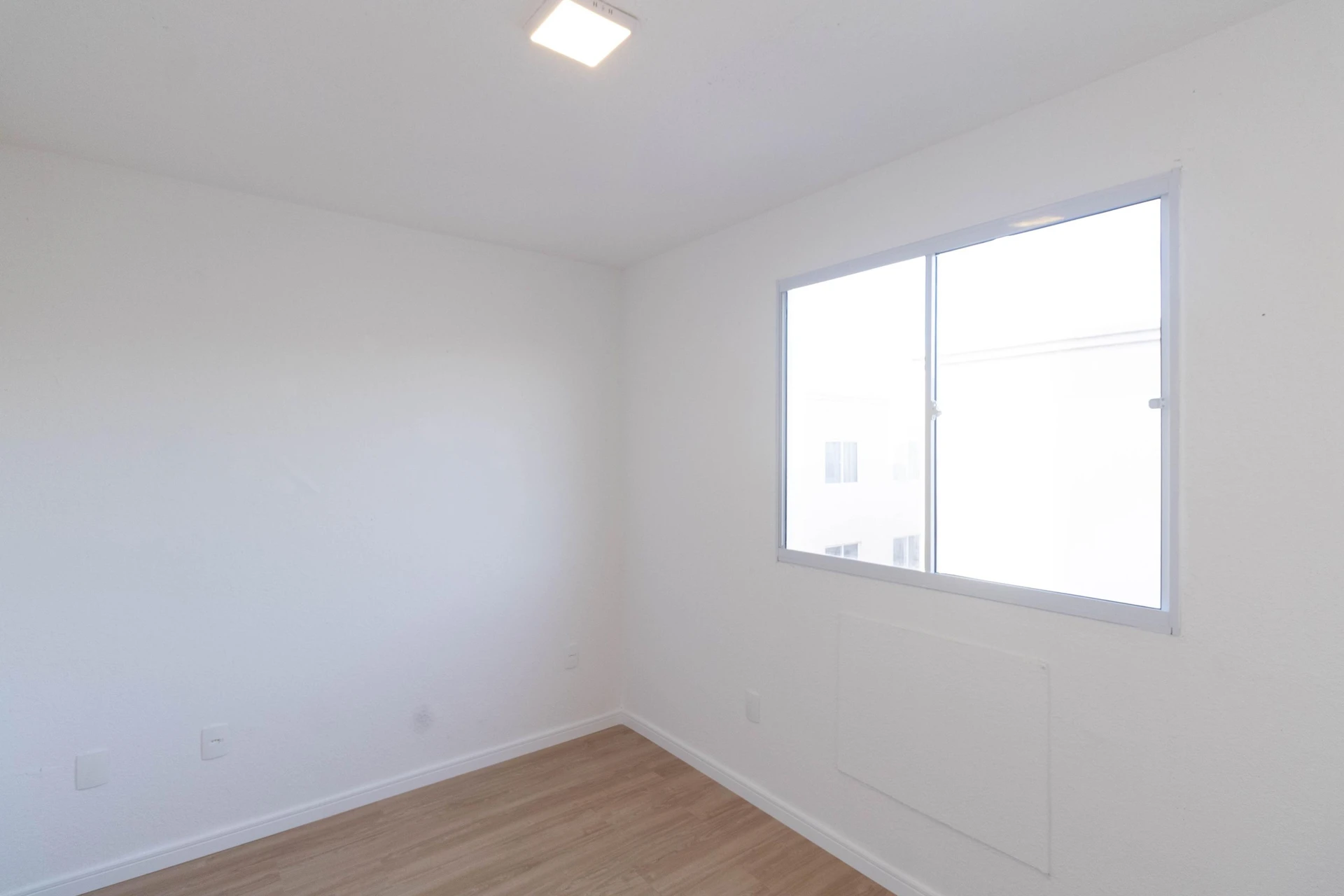 Apartamento sem mobília com 2 quartos e box de vidro — photo 20