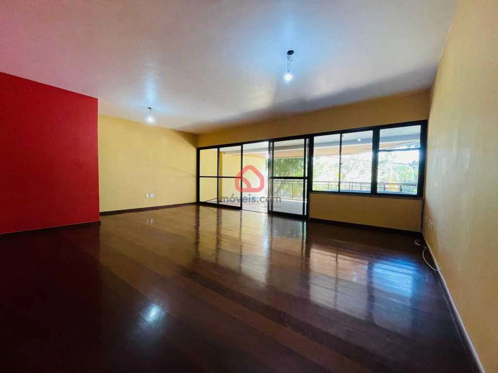 Apartamento de 200 m² com 4 quartos e 2 vagas — photo 2