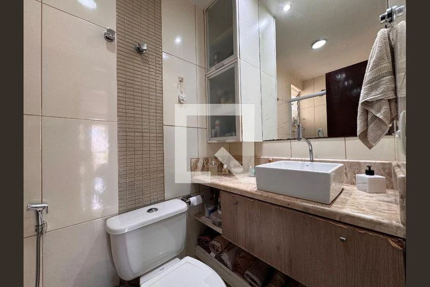 Glass-enclosed balcony in a 2-bedroom apartment, 115 m² — photo 10