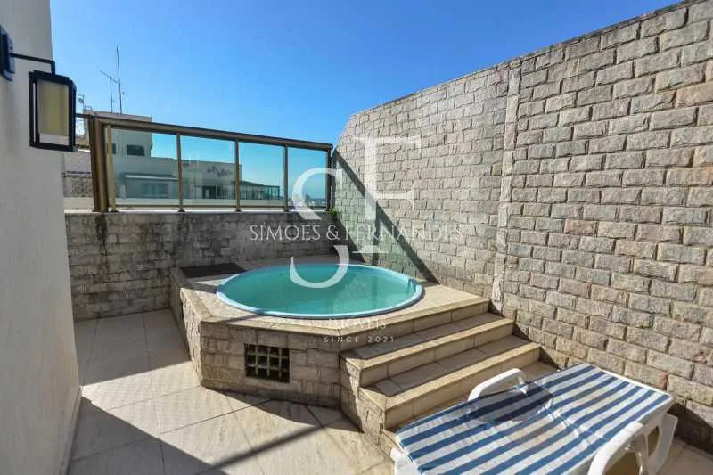 Apartment with 4 bedrooms, balcony and terrace — photo 20