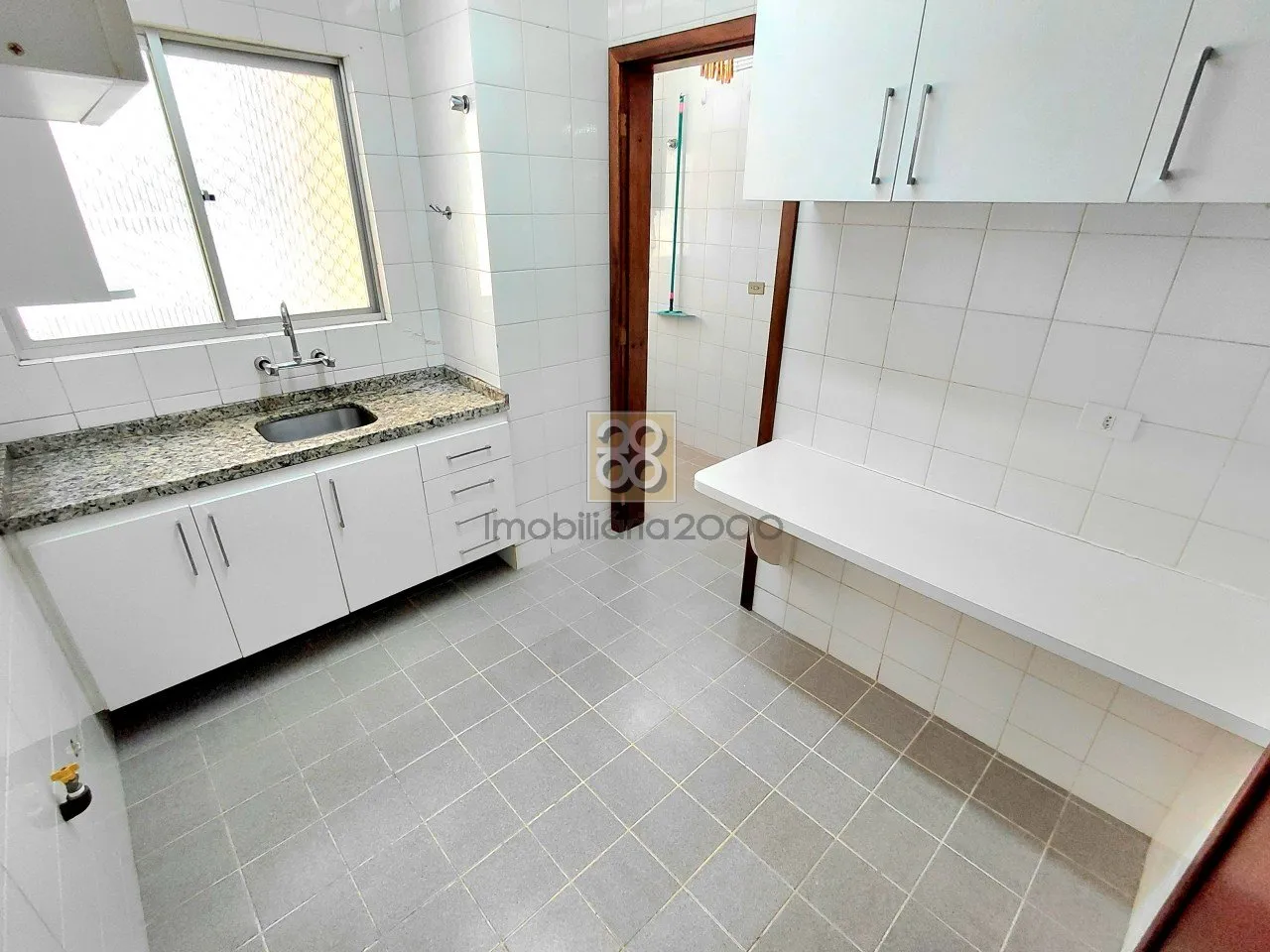 124 m² unfurnished apartment with 3 bedrooms — photo 8