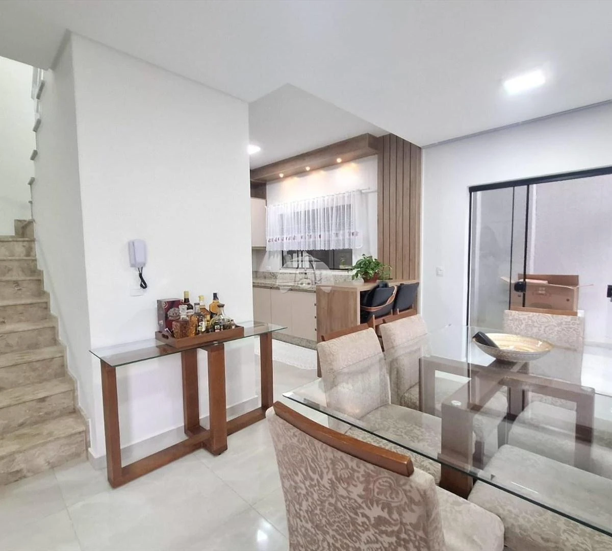Furnished 3-bedroom house with terrace in a gated community — photo 11