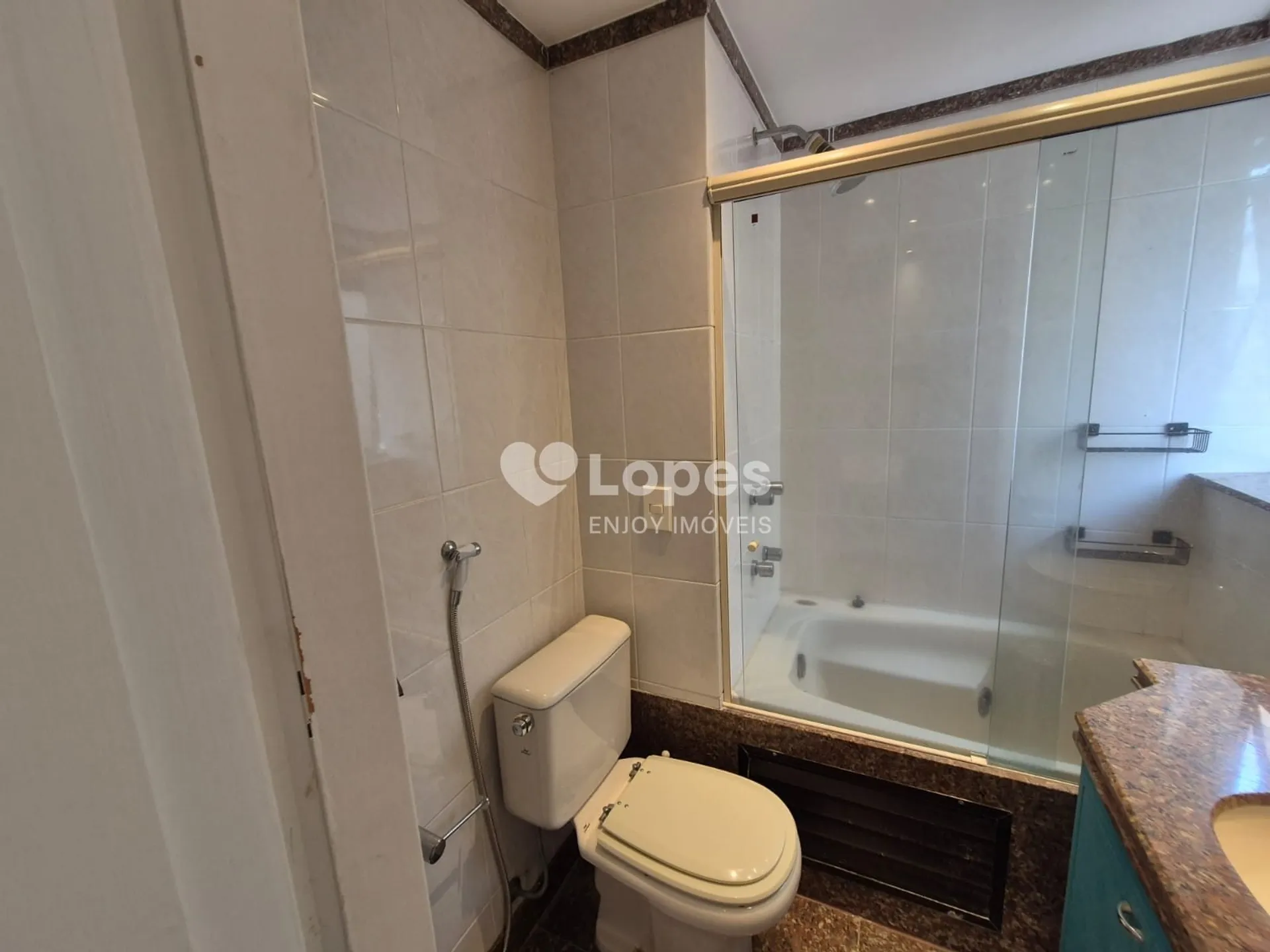 2-bedroom apartment in a building with a sauna — photo 4