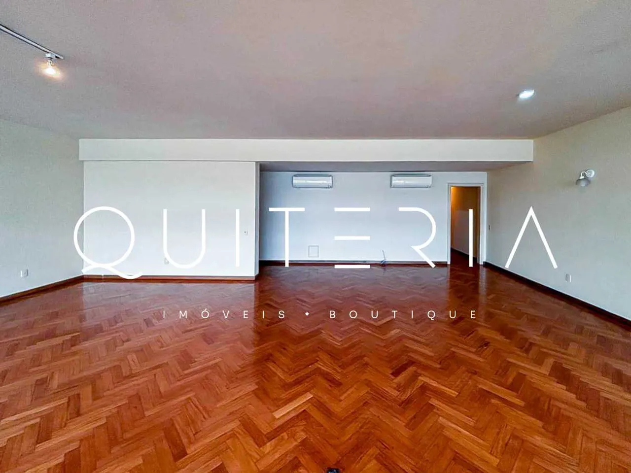 Apartamento com 4 quartos e cozinha separada de 212 m² — photo 11
