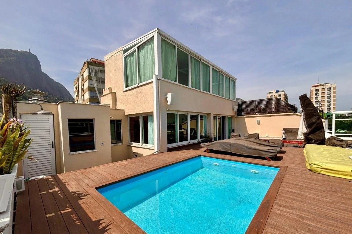 Панорамные окна и 2 спальни: квартира 180 м² — photo 4