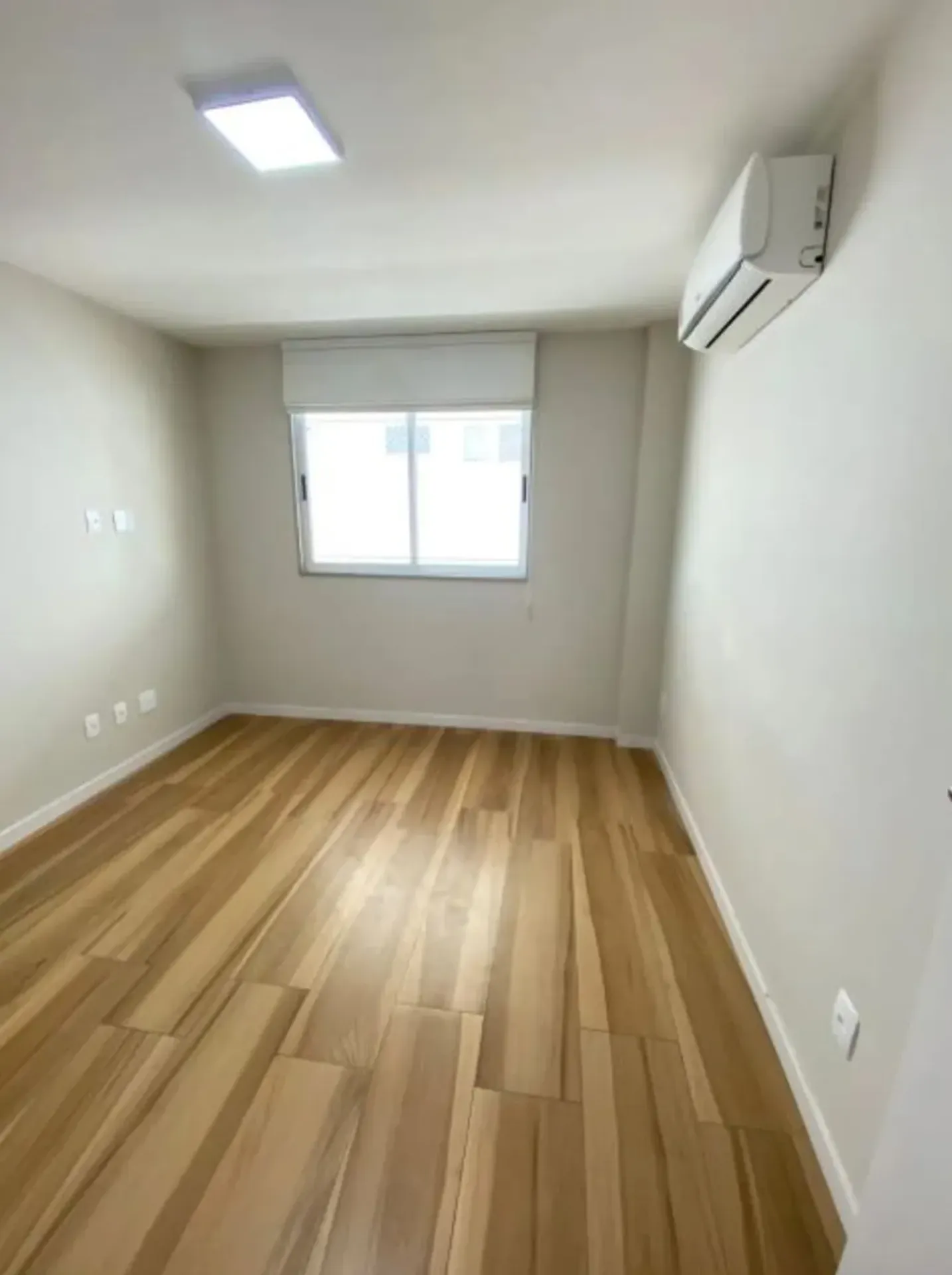 Duplex com 4 quartos, cozinha aberta a gás e 340 m² — photo 23