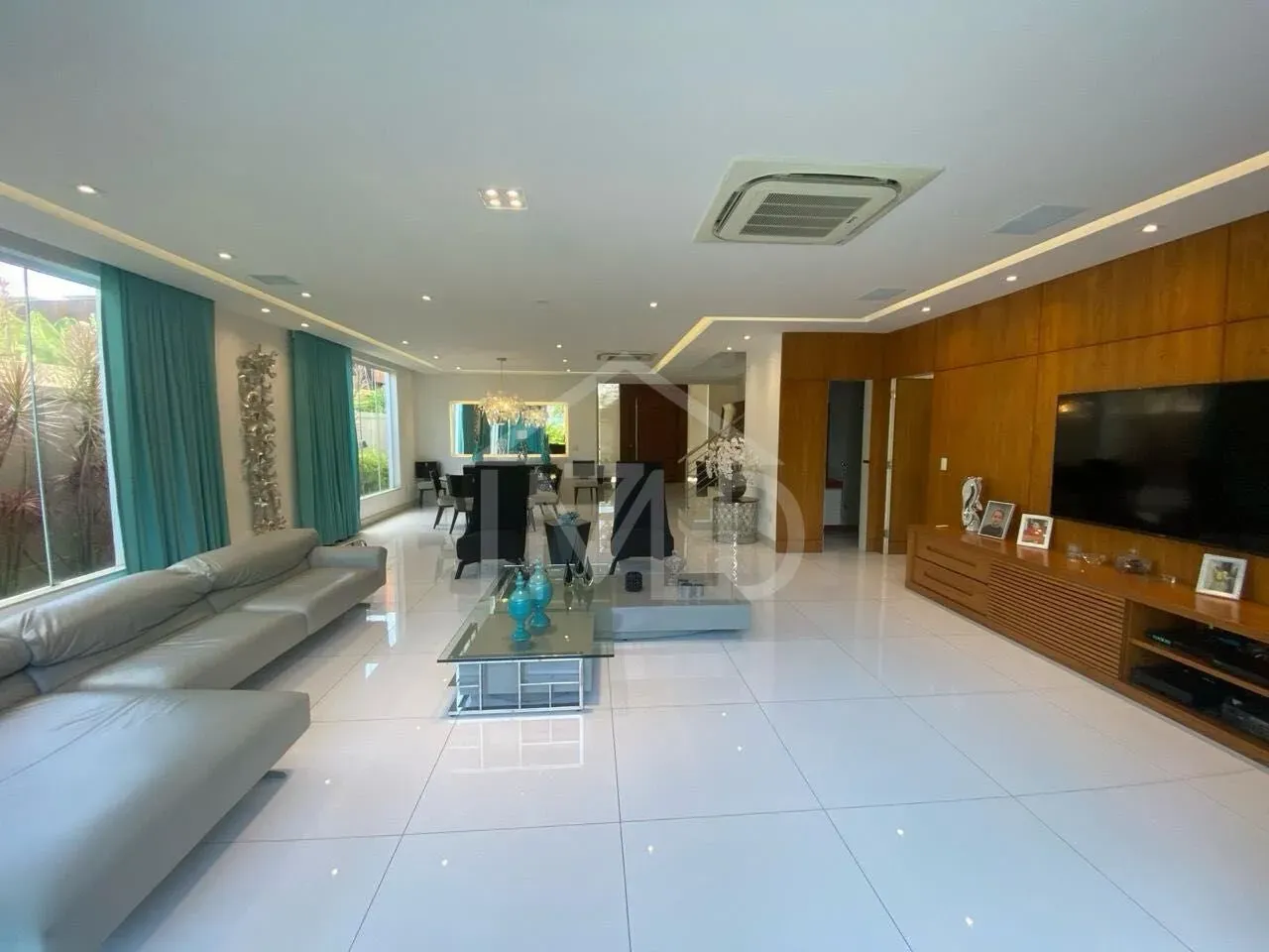 Furnished house with 5 en-suite bedrooms and pool — photo 49