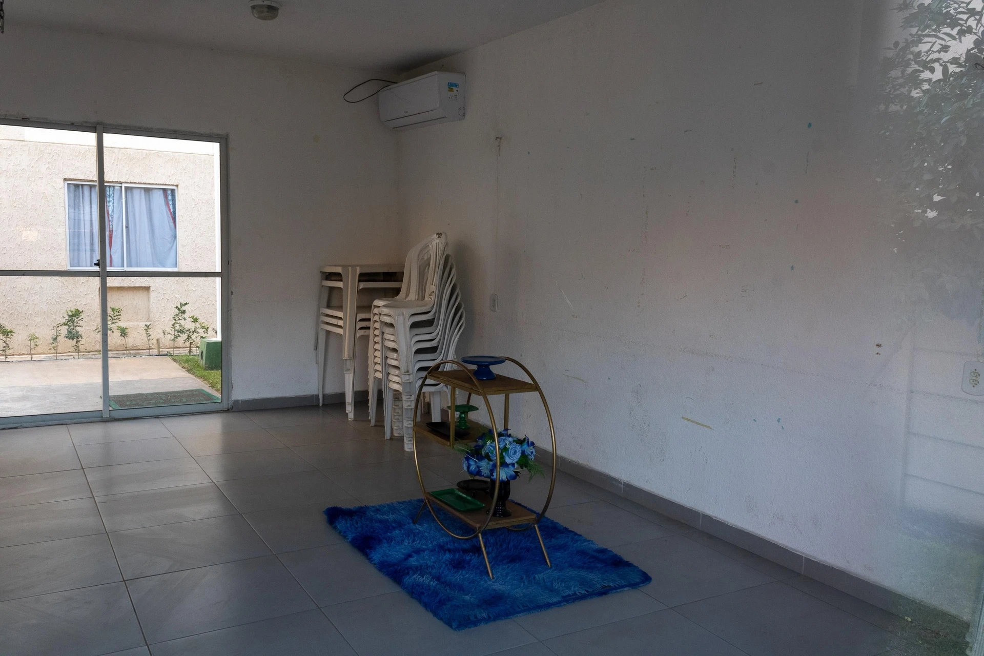 Apartment, 45 m², with a grill on the balcony — photo 11