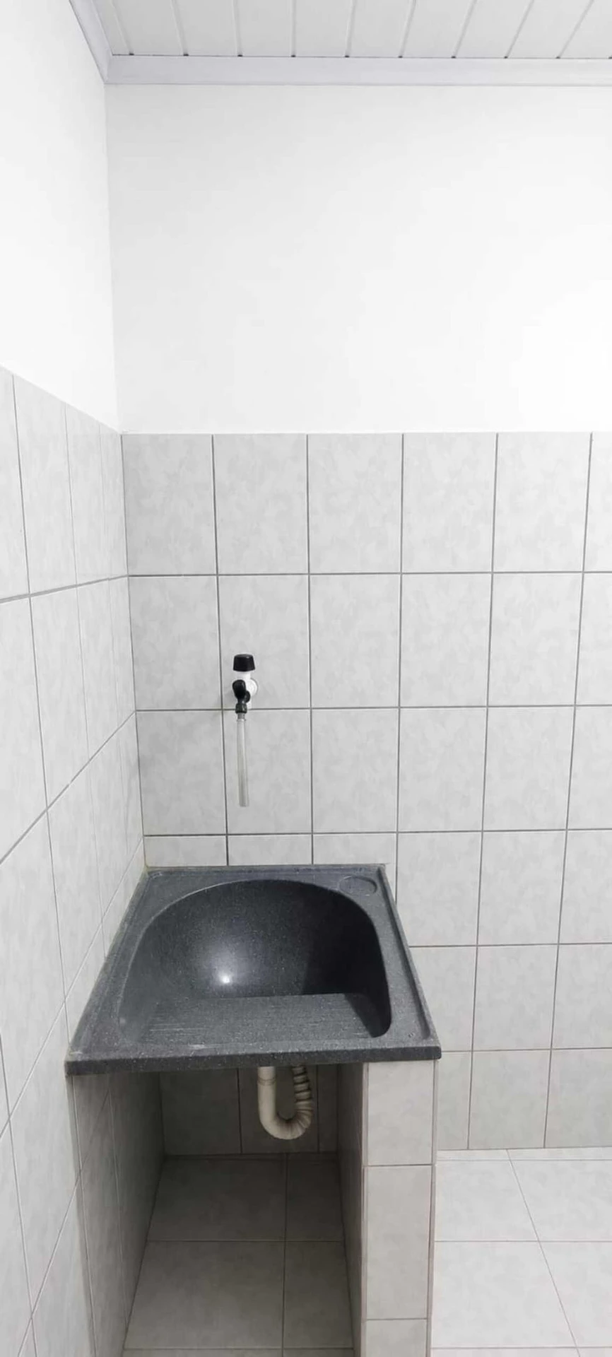 Невмеблированное студио с 1 спальней и 1 ванной — photo 11