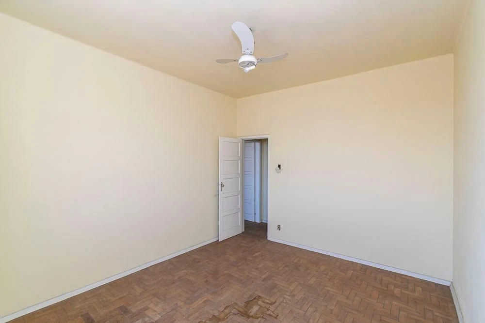Unfurnished apartment with 2 bedrooms and 1 parking space — photo 15