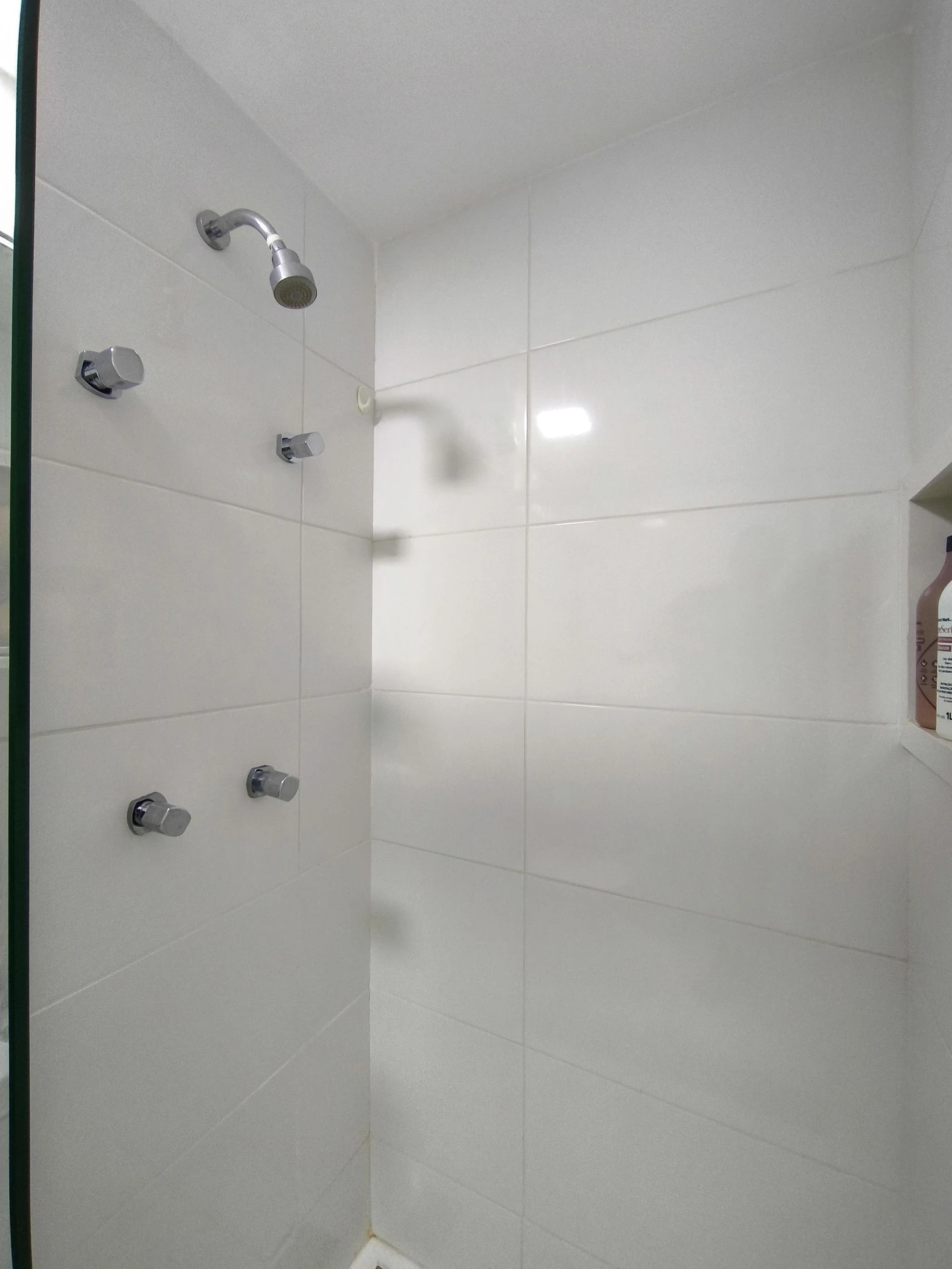 Furnished 2-bedroom apartment with private garden — photo 9