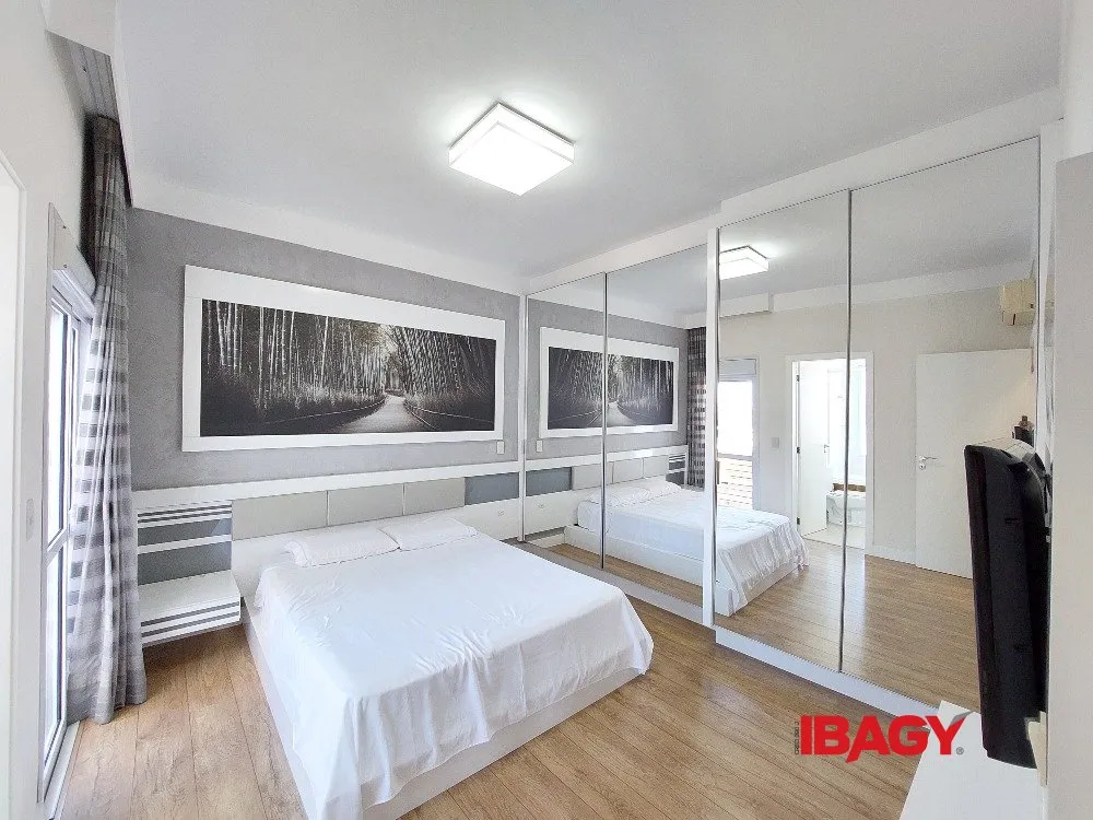 Furnished 145 m² apartment with 3 bedrooms and 2 parking — photo 4
