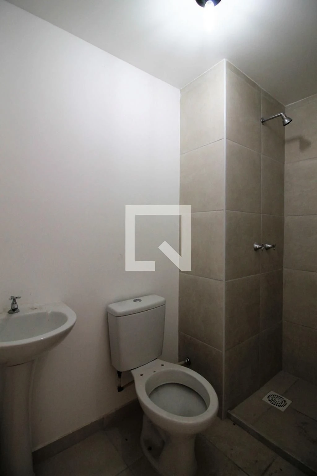 Квартира з 2 кімнатами та ванною в санвузлі — photo 24