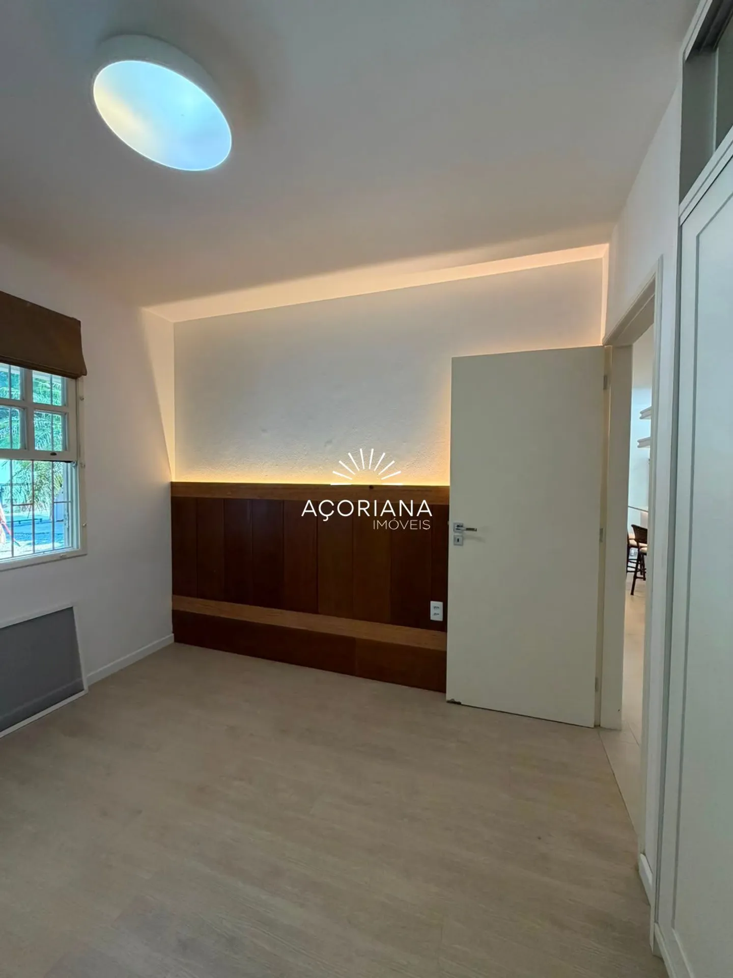 Furnished 600 m² house with 5 bedrooms and an integrated kitchen — photo 52