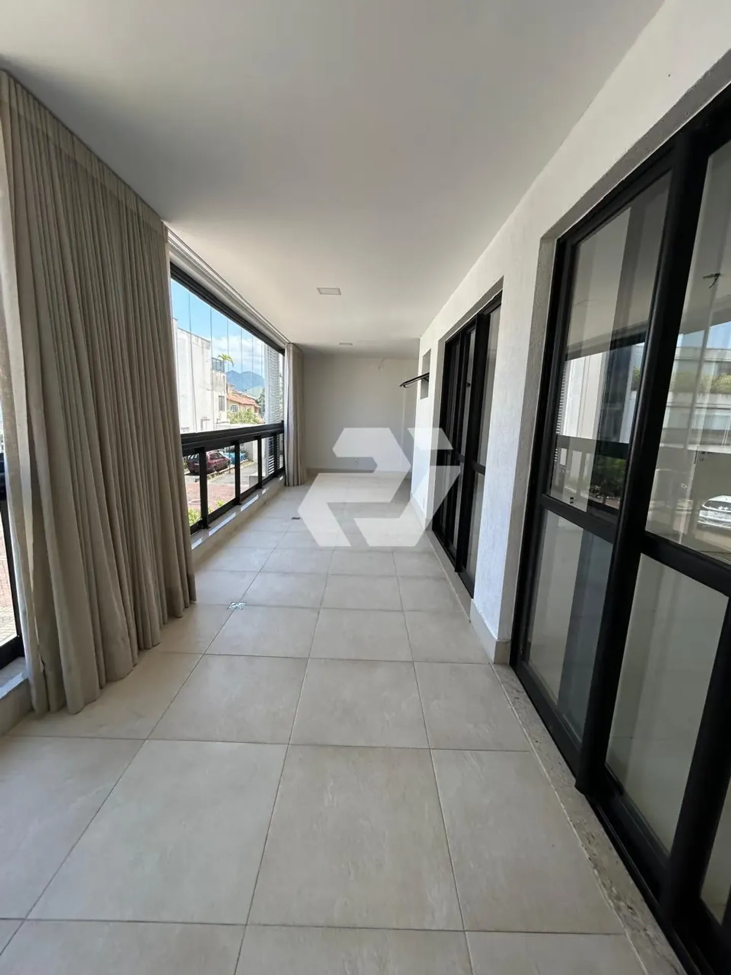 Apartamento de 310 m² com 4 quartos e jardim privativo — photo 8