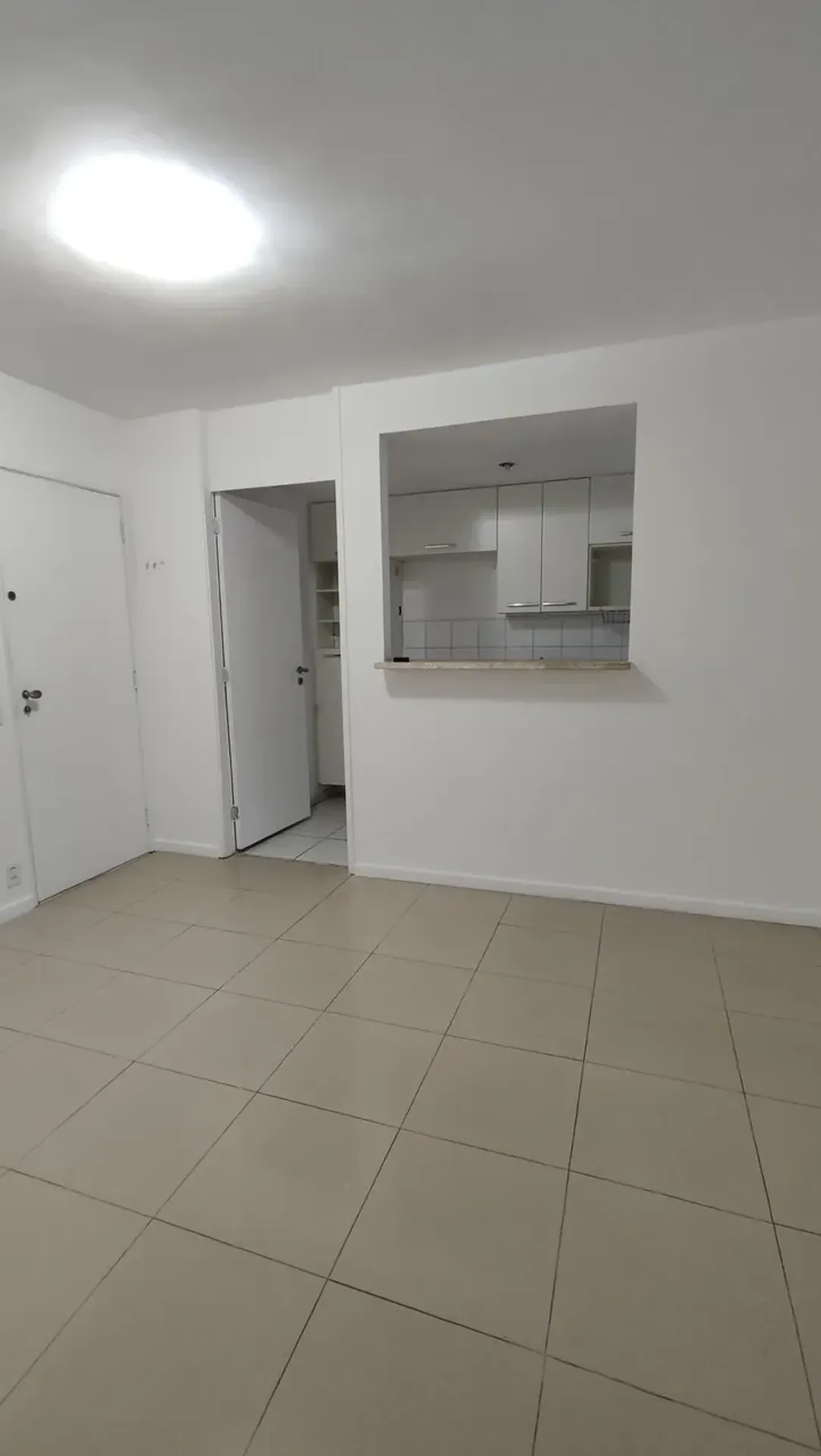 Unfurnished 2-bedroom apartment with 2 bathrooms — photo 6