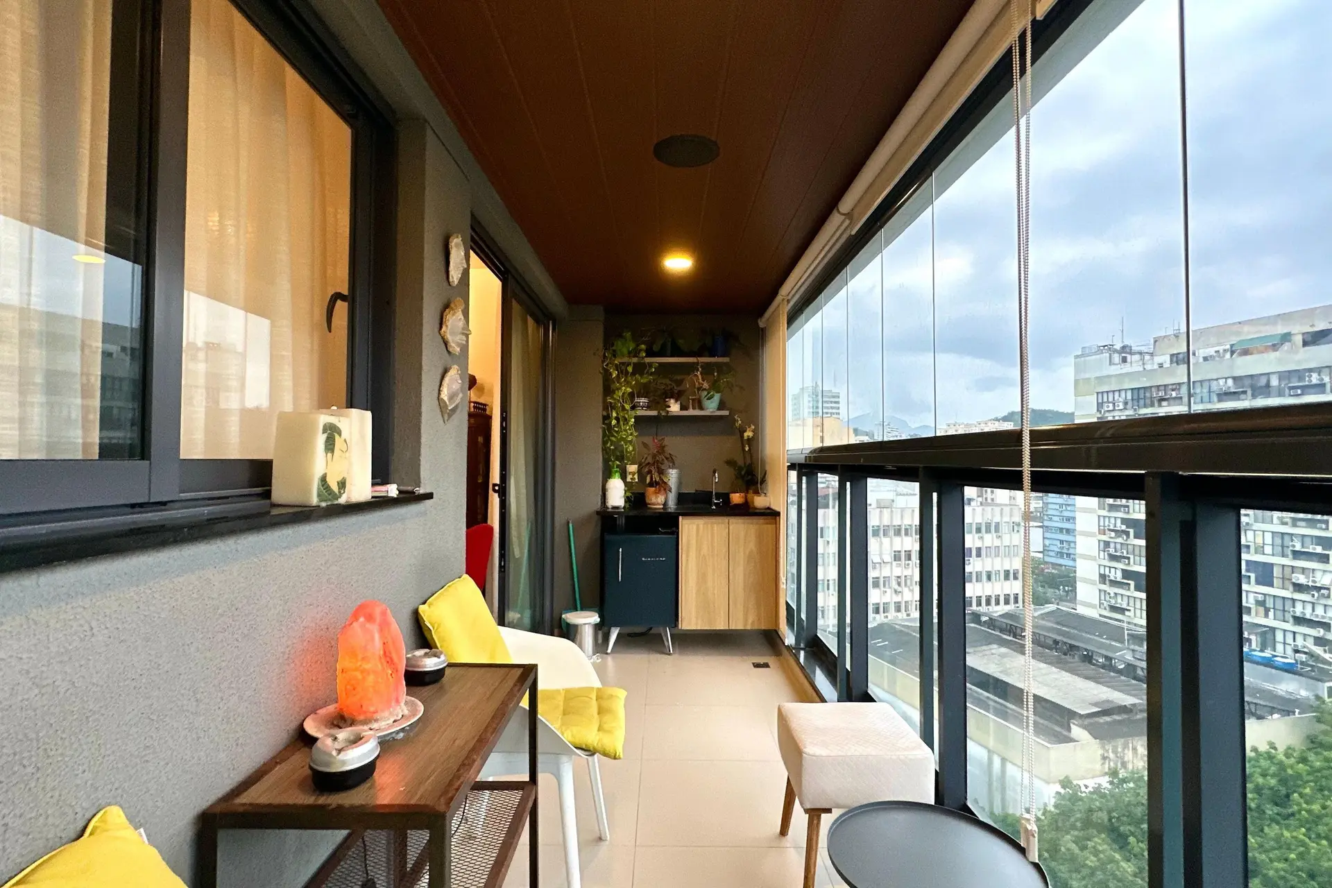 2-bedroom apartment with floor-to-ceiling windows — photo 48