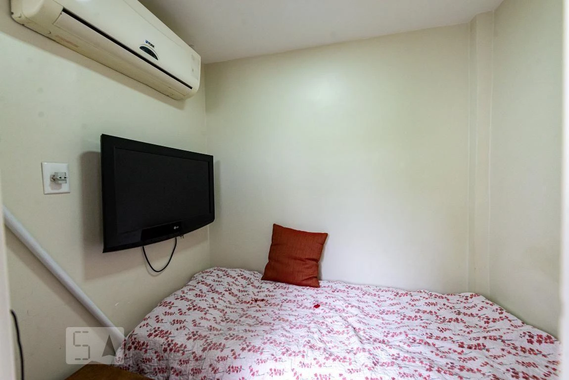 Rental apartment with 4 bedrooms and 200 m² — photo 33
