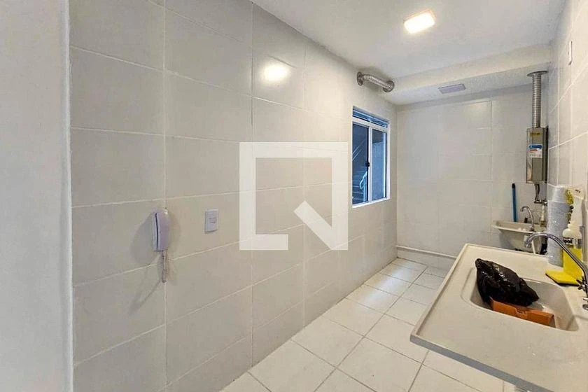 2-bedroom apartment in a building with a pool — photo 4
