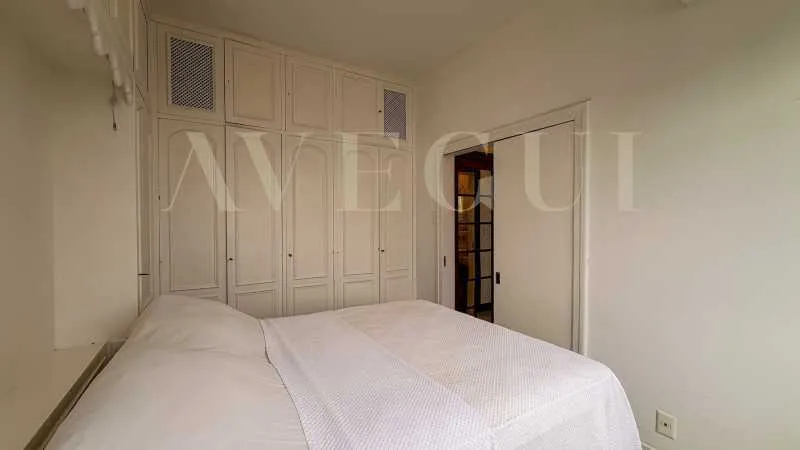 Bathtub in a 2-bedroom apartment, 69 m² — photo 13
