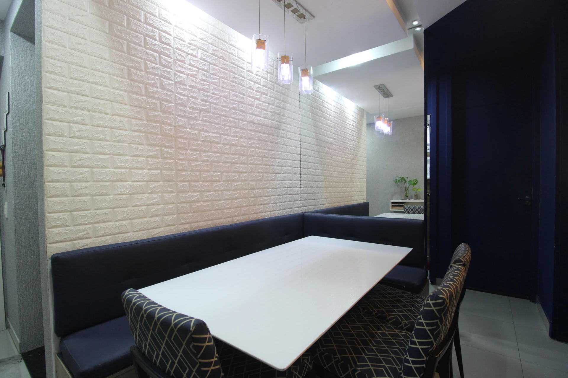 Furnished 2-bedroom apartment with a balcony — photo 10