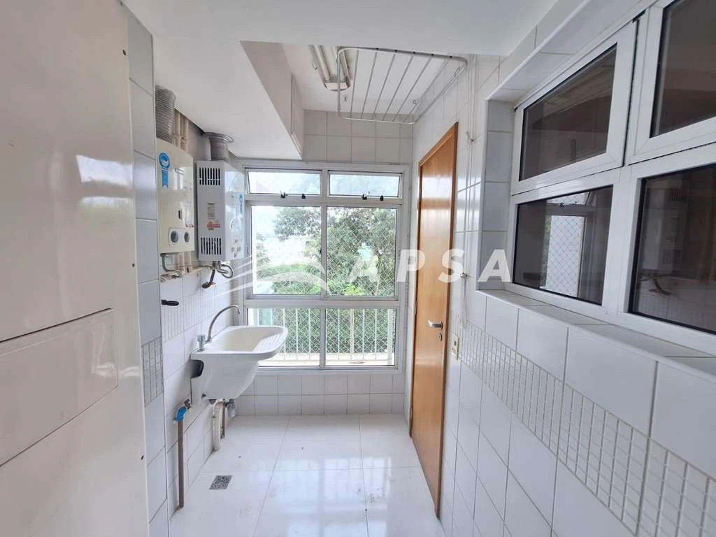 Unfurnished apartment with 2 bedrooms and home office — photo 29