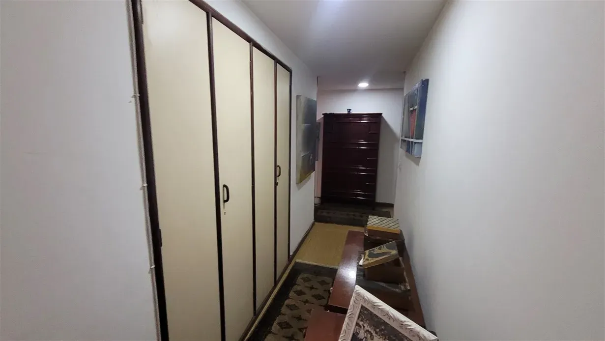 4-bedroom apartment with 280 m² and a glassed balcony — photo 20
